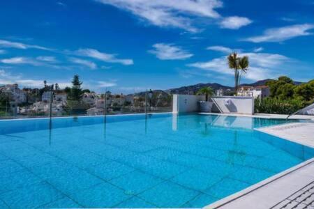 Royal Palm 22 Luxurious 3 Bedroom Penthouse Нерха Екстериор снимка